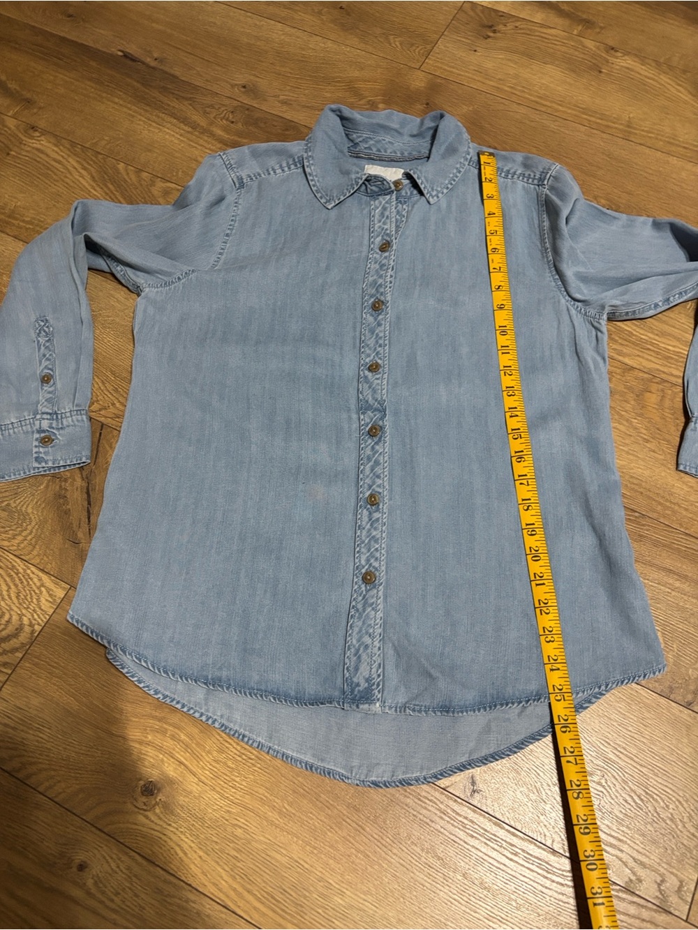 Tommy Bahama chambray o'lei relaxed womens shirt size Medium NWT - Picture 8 of 12